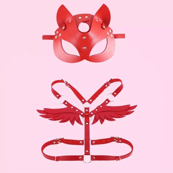 Unlisted Accessories - Red Leather Harness Set